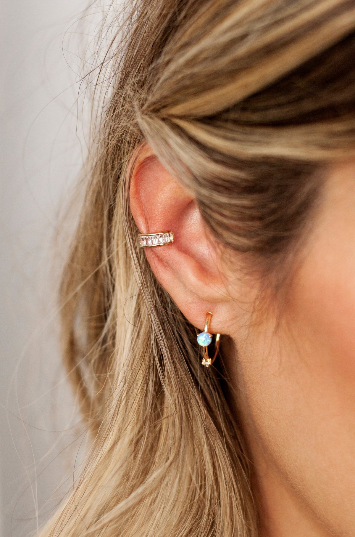     Model wearing the Lainey Clear Crystal Ear Cuff