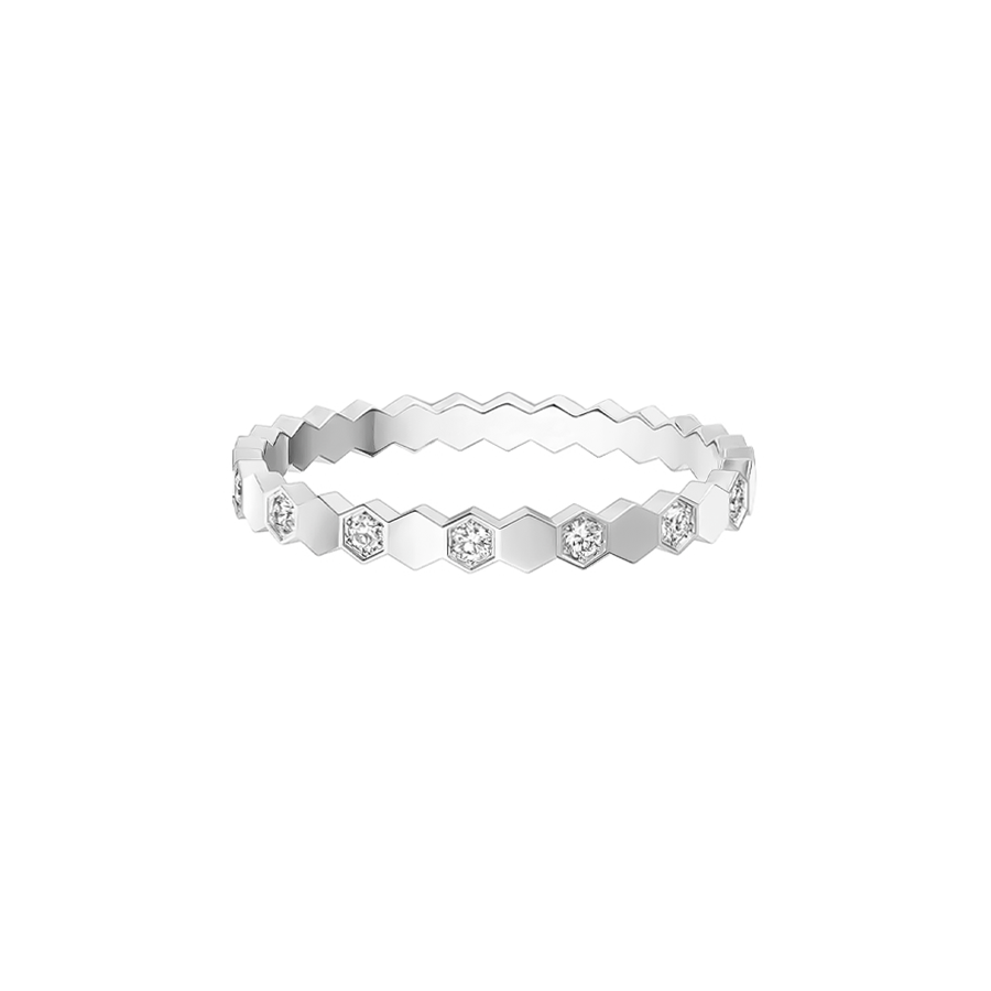         Front view of Vale pavé ring with polished and stone-set hexagons